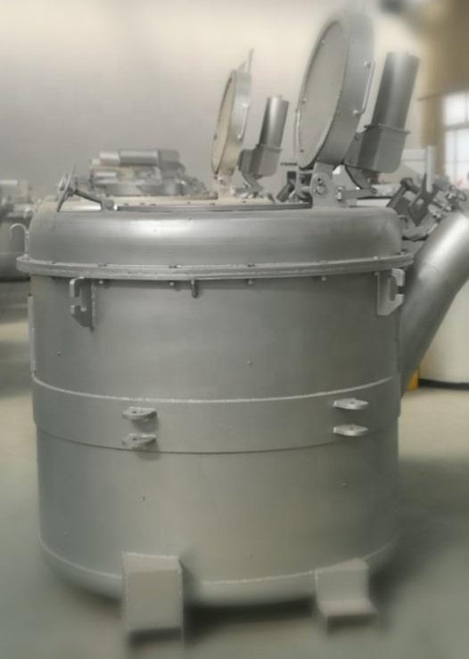 HYDEB Molten Aluminum Transfer Ladle in industrial setting