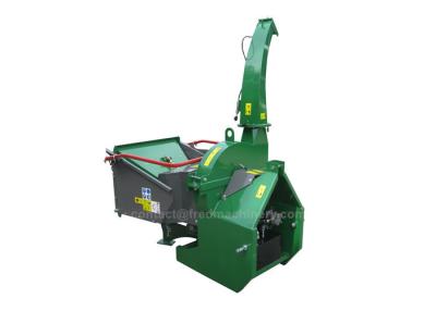China 24L PTO Driven Wood Chipper 360 Degree Discharge Chute Two Years Warranty for sale