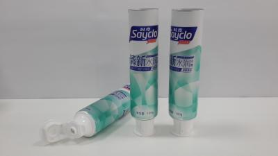 Chine L'emballage mat en plastique de tube de stratifié de tube de pâte dentifrice de toucher doux, les tubes cosmétiques vides a givré le matériel avec le chapeau de docteur à vendre