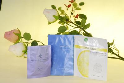 China Mehrschichtiges Laminat farbiges kosmetisches Verpackentaschen-empfindliches Drucken für Gesichtsmaske zu verkaufen
