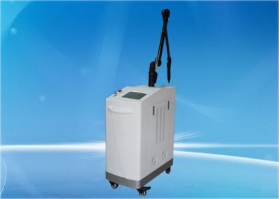 China máquina de c4q conmutado 1200 del laser del Nd Yag del CE del mj para el tratamiento de la enfermedad de la piel en venta