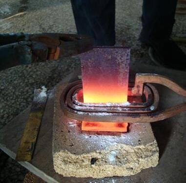 Chine Les astuces de carbure cuivrent la haute fréquence en laiton de machine de soudure de soudure d'induction de tube à vendre