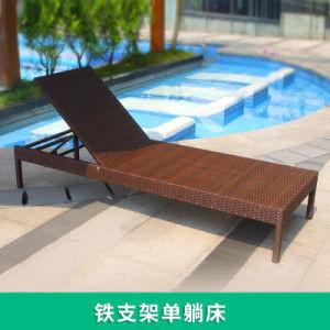 China Folding Beach Reclining Chair Environmentally Friendly Beach Chaise Lounges for sale
