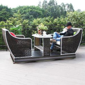 China Schwarzer Wicker Outdoor-Stuhl Metall Rattan Schaukelstuhl zu verkaufen