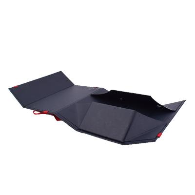 China Shipping Collapsible Packaging Box , 190gsm - 400gsm Magnetic Rectangle Gift Box for sale