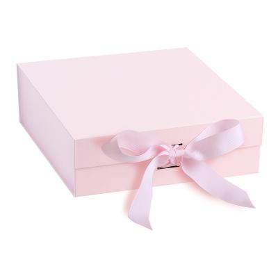 China 160x120cm Ribbon CMYK Pink Magnetic Gift Card Boxes For Friends for sale
