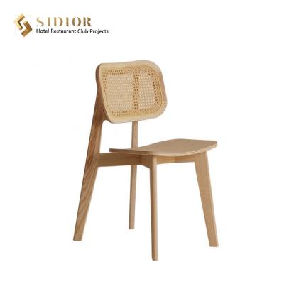 中国 椅子の低い背部多色を食事するODMの性質の積み重ね可能な木 販売のため