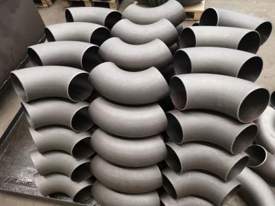 China Encaixes de tubulação soldados sem emenda 45 do cotovelo do aço carbono de JIS 2311 SGP 90 180 graus à venda