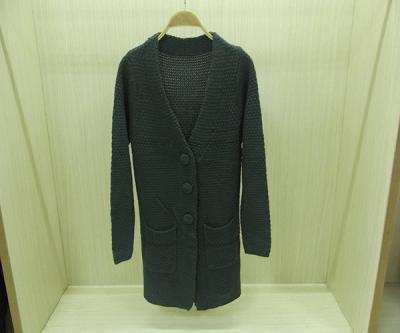 China A camisola por muito tempo feita malha do casaco de lã das saias das lãs das mulheres do outono e do inverno Outwear o revestimento à venda