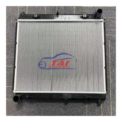 Chine K9F-1301010A Pièces détachées automobiles Assemblage de radiateur de bus Condensateur de réservoir d'eau à vendre