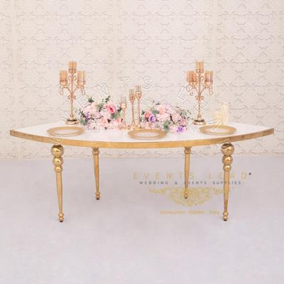 China Minimalist Serpentine One Piece Party Wedding Tables Luxury For Event Banquet for sale