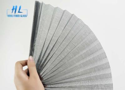 China Polyester-Plissee-einziehbarer Schirm, Gewicht 80g/M2 faltete Fliegengitter zu verkaufen