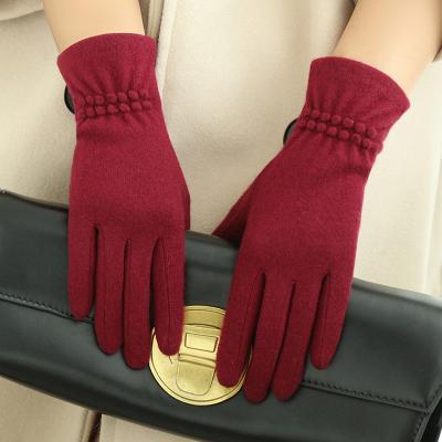 China Ciclo sensible del tacto de la pantalla de las mujeres de la moda del OEM de los guantes calientes estupendos rojos del invierno en venta
