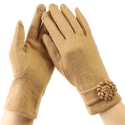 中国 方法卸し売り手袋の冬の防風の女性のウールの手袋 販売のため