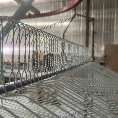 中国 18inch White Disposable Coated Wire Hangers For Dry Cleaning Shop 販売のため