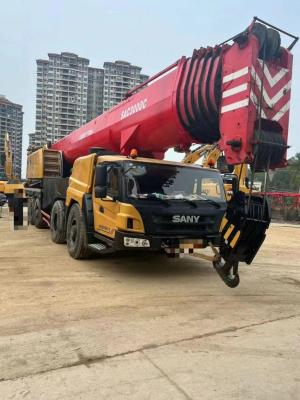 China Guindaste usado montado em caminhão de 220 toneladas, caminhões guindaste de segunda mão Sany à venda