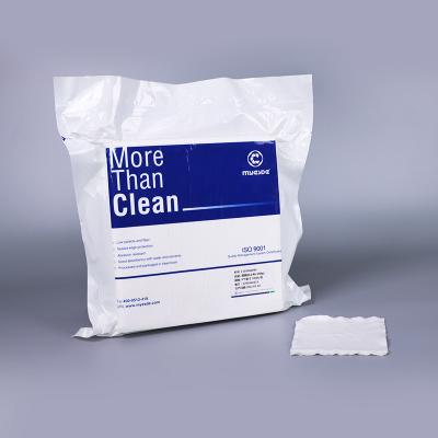 China 120gsm 12x12 Polyester Cleanroom Wipers Disposable LCD Screen Wipes for sale