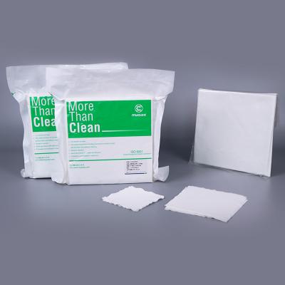 Chine Le Cleanroom jetable Microfiber essuie 9x9 le nettoyage doux de pouce 230g essuie le bord de coupe de laser à vendre