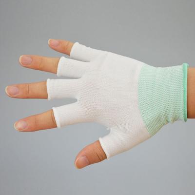 中国 Knit Low Lint Half Finger Nylon Polyester Glove Liners Medium Weight 13 Gauge 販売のため