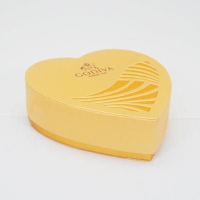 China Wedding Food Packing Boxes Heart Shaped Chocolate Candy Gift Box Matt Lamination for sale