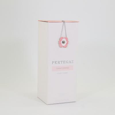 China Caixas de embalagem de perfume branco para cosméticos com estampagem a quente com encarte de papel reciclado à venda