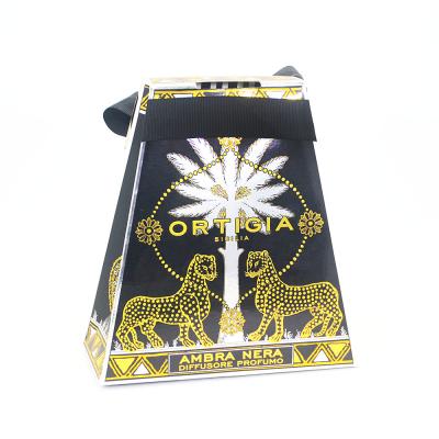 中国 リボンのハンドルが付いているレーザーのホログラムの香水のギフトの買物をする紙袋 販売のため