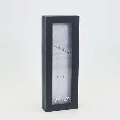 China Cajas de regalo con marca de solapa de lujo inteligente Caja de regalo de embalaje de pluma de satén blanco de papel negro en venta