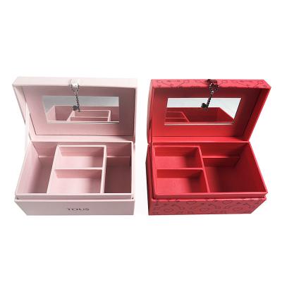 China Caixas de embalagem de joias rosa vermelha com tampa para presente em forma de arco à venda