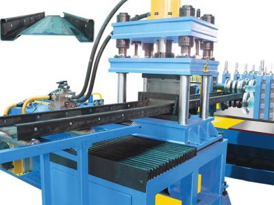 China Highway Crash Furring Beam Forming Machine Cr12 Iron Sheet Making Machine for sale