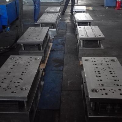Китай Прогрессивный штемпелевать J23 умирает прогрессивный металлический лист инструмента IATF16949 продается