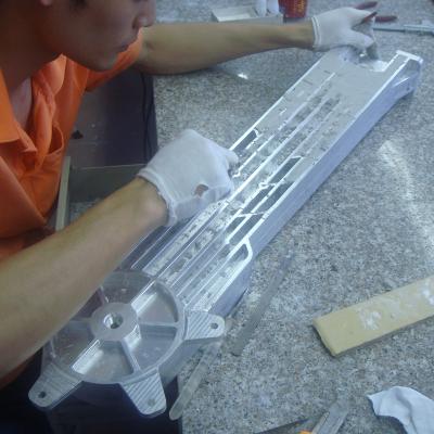 China El CNC rápido de la precisión de la creación de un prototipo trabajó a máquina el material de la aleación de aluminio de los componentes 6061 en venta