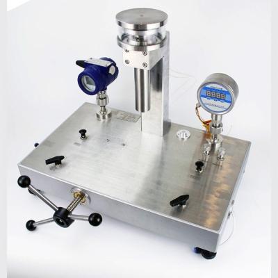 China Hydraulic Dead Weight Tester For Pressure Gauge , Transmitter , Sensors Calibration for sale