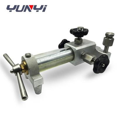 China 60Mpa Hand Pump Hydraulic Pressure Gauge Calibrator for sale