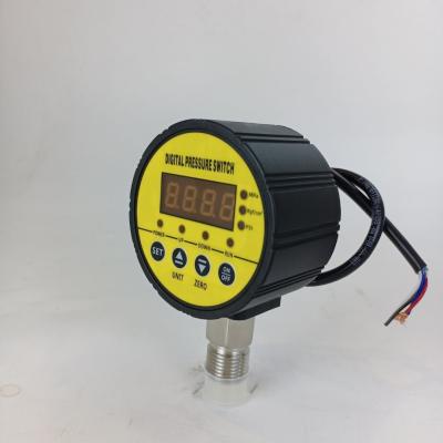 China Well Inline Water Pump Digital Pressure Gauge Switch Controller 12bar for sale