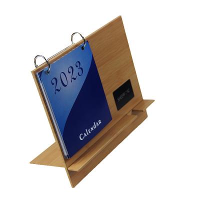 China Custom 2023 New Wireless Charging Funny Electronic Desk Calendars Upright Charger for sale