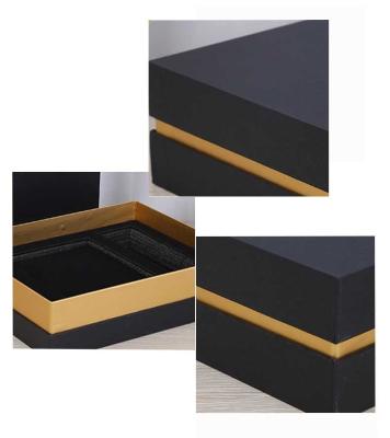 China Custom Logo Cardboard Custom Luxury Gift Boxes With Lids Ultralight for sale