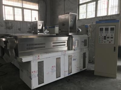 China Máquina alimenticia del extrusor del arroz, cadena de producción automática del extrusor del arroz control del PLC en venta