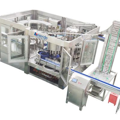 China Instalación de fabricación Máquina automática de llenado de líquido 2000BPH Capacidad en venta