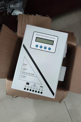 China Off Grid MPPT Charge Controller 48V 1000W Battery Connected With LCD Display for sale