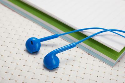 China Blue Stereo Sports Earphone with Mic for music and call for sale