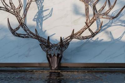 China Metal Wall Decor Sculptures Outdoor Garden Bronze Deer Head Sculpture for sale