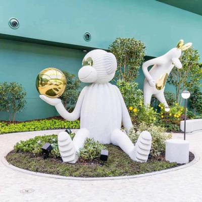 China Plaza Garden Sitting Monkey Statue Cartoon Fiberglass Metal Decoration for sale