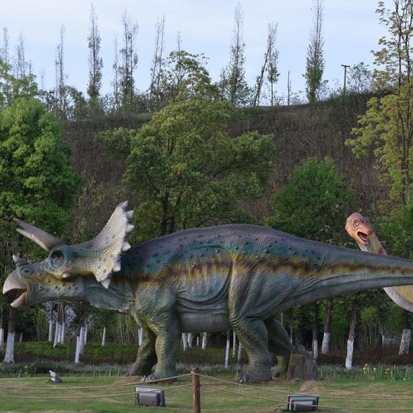 Quality Weather Proof Giant Animatronic Dinosaur Statue For Yard Customized for sale