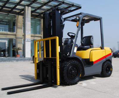 China Energy Saving Double / Triple Mast Forklift , 2.5 Ton Four Wheel Drive Forklift for sale