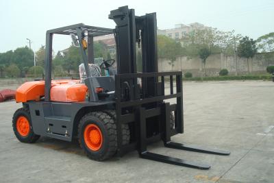 China ISUZU Energy Saving Diesel Port Forklifts 8 Ton Yellow Color Turning Radius 2240mm for sale