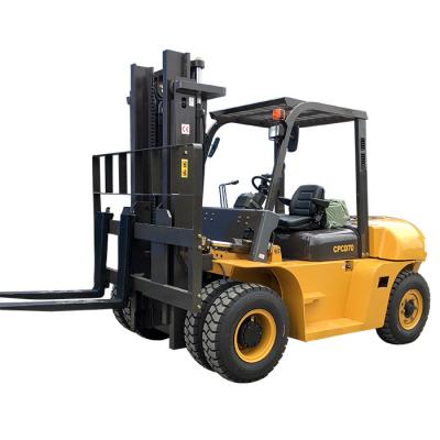 China Automatic Port Forklifts 7 Ton ISUZU Engine Yellow Color Turning Radius 2240mm for sale