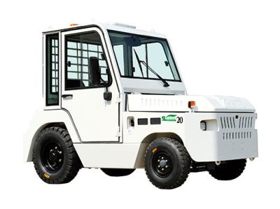 China Tractor industrial de la remolque del tirón, camión de la plataforma de 4 ruedas para el centro de distribución en venta