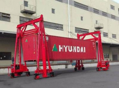 China Mobile Container Heavy Lift Equipment , 80 Ton Port Container Crane for sale