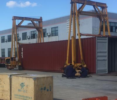 Китай Кран контейнера красного стального рангоута 80 тонн мобильный, надземный кран на козлах 5 до 15М/минимальная скорость подъема продается