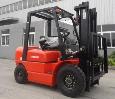 China Top Performance 3T Diesel Forklift with Safety Belt and Rearview Mirror en venta